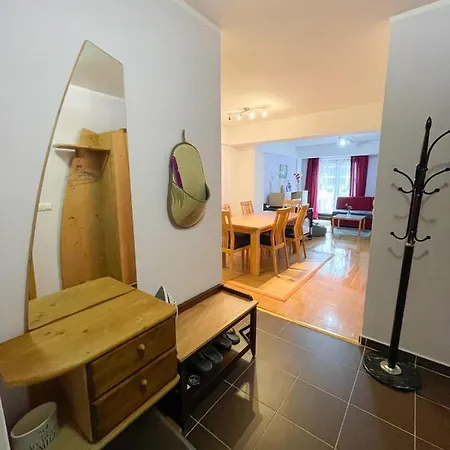 Apartment Love Apartment *