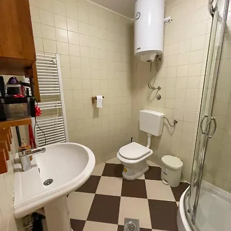 Apartment Love Apartment